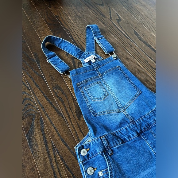 Love Tree Denim Women’s M Medium Vintage Wash Raw Cuffed Hem Denim/Jean Overalls - Picture 2 of 12